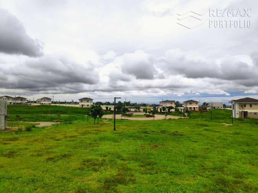 For Sale: 343 sqm Lot In Nuvali Hillcrest Estates, Sta. Rosa, Laguna