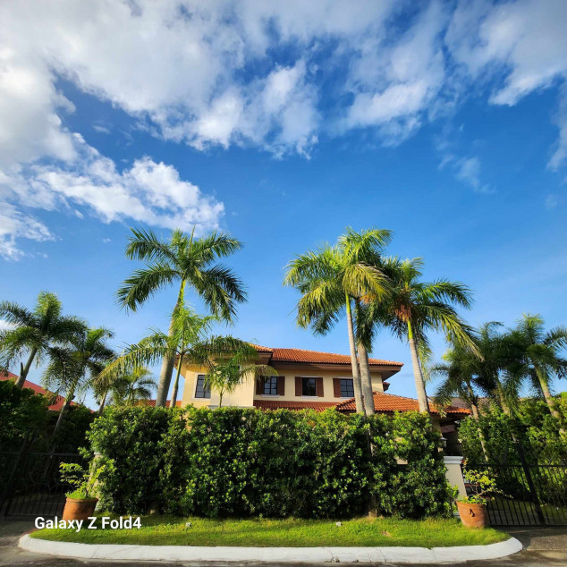 5 Bedroom For Sale at Sunset Estates along Friendship near Clark, Angeles City