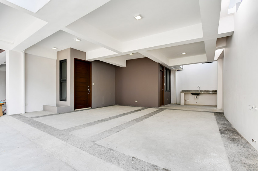 Teachers Village Townhouse For Sale In Quezon City, Near Ateneo, Up Diliman