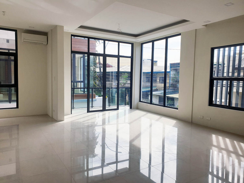 Teachers Village Townhouse For Sale In Quezon City, Near Ateneo, Up Diliman