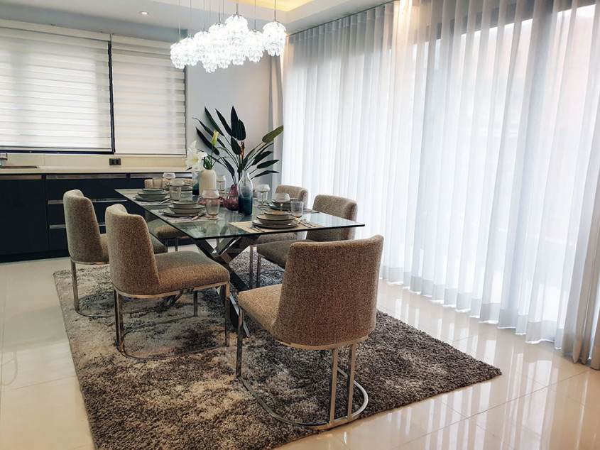 Cubao Quezon City Townhouse Near New Manila, Timog, Tomas Morato, Scout Area