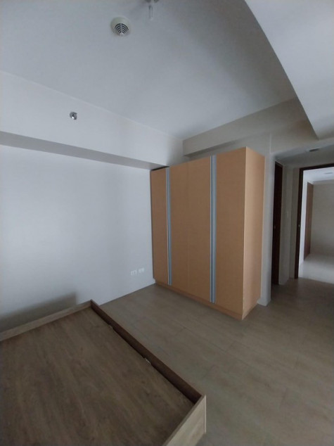 Condominium For Sale In Eastwood Le Grand 3