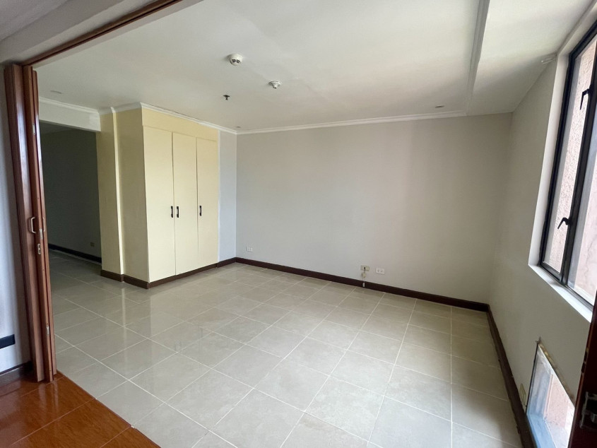 Condominium For Sale In Valencia Hills