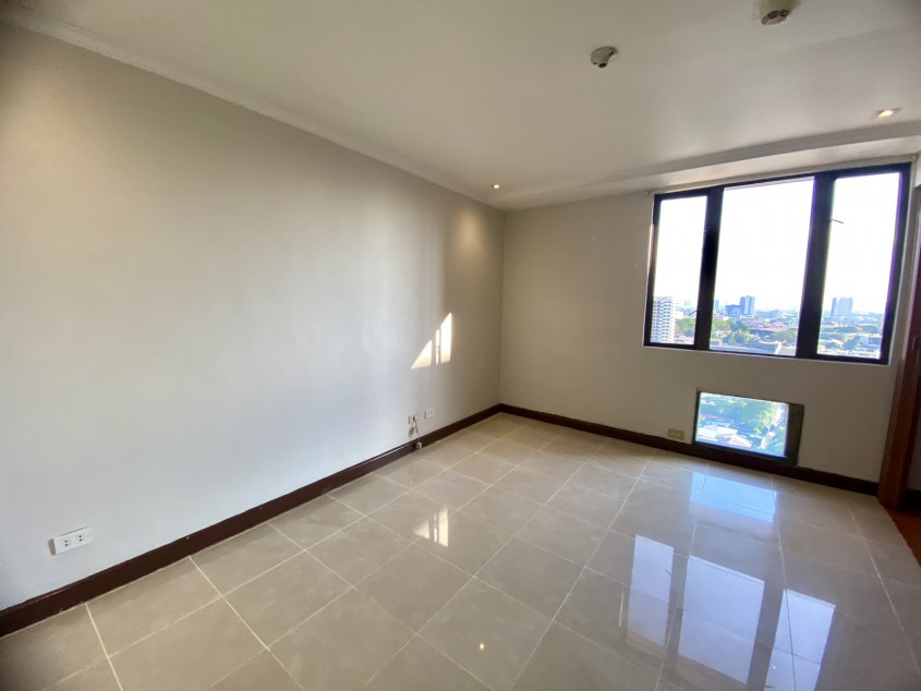 Condominium For Sale In Valencia Hills