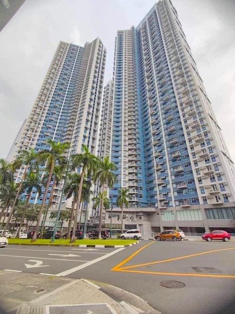 Condominium For Sale In Trion Towers