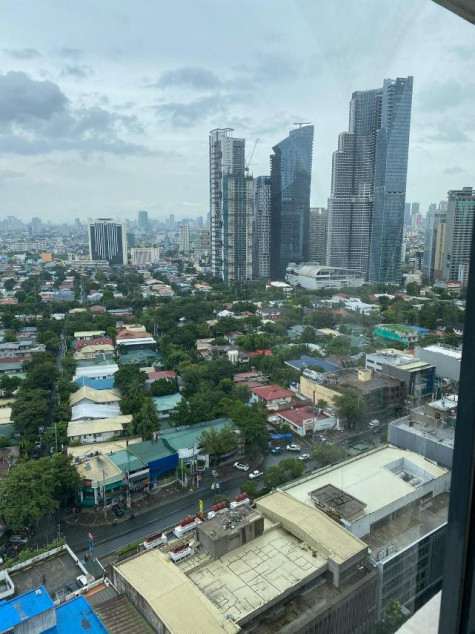 Condominium For Sale In Salcedo Skysuites