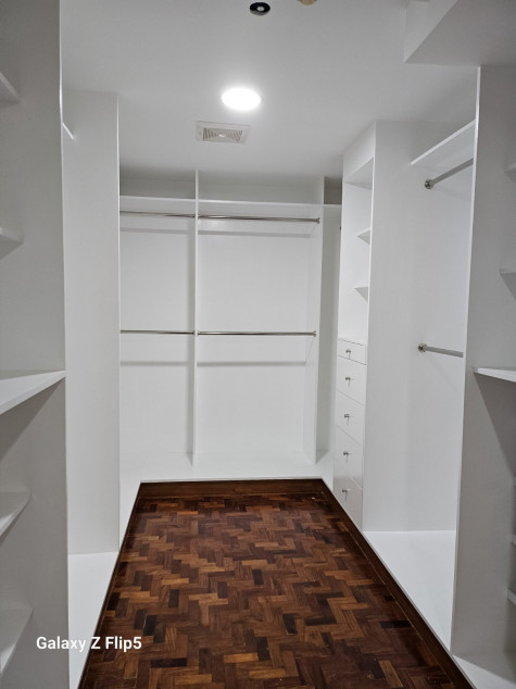 Condominium for Sale in Pacific Plaza