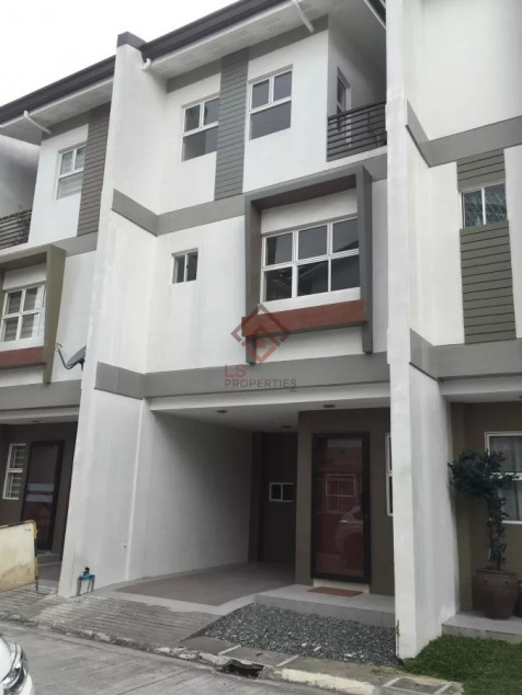 For Sale 4 Bedroom Townhouse In La Verandilla Residences, Dominic 4 Subd. QC
