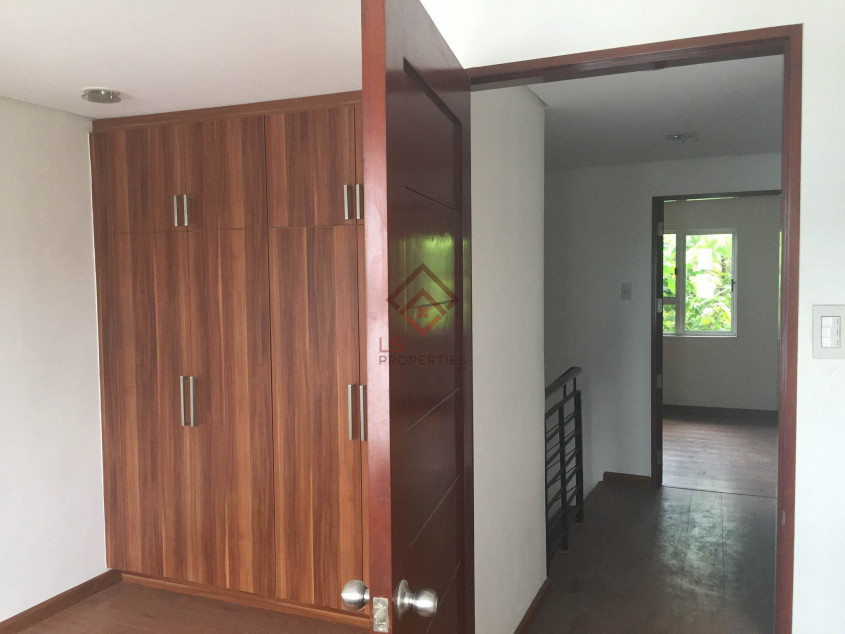 For Sale 4 Bedroom Townhouse In La Verandilla Residences, Dominic 4 Subd. QC