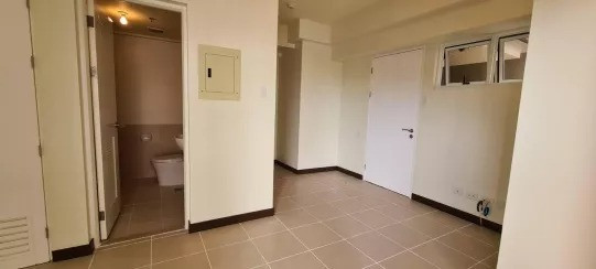 Brixton Place 2BR w/ 1 Parking | Kapitolyo, Pasig