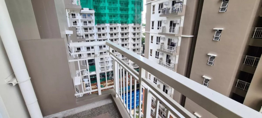 Brixton Place 2BR w/ 1 Parking | Kapitolyo, Pasig