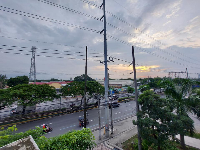 Fully Furnished 3-BR Condo Unit At Amaia Steps Sucat