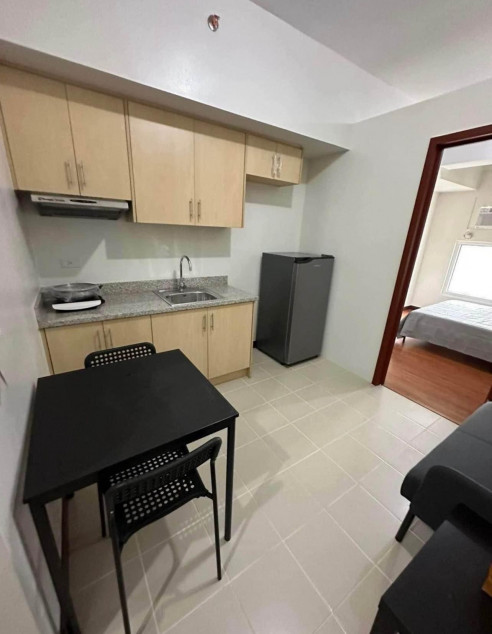 Clean Title RFO Furnished 1BR For Sale At Paseo De Roces Legazpi Village Makati