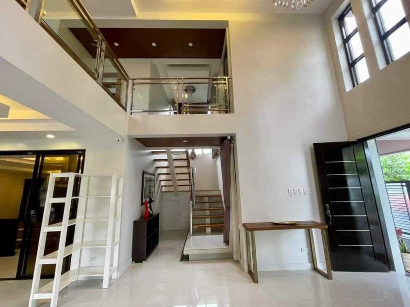 Spacious 4-br House With Jacuzzi Pool In Hacienda Royale, San Fernando