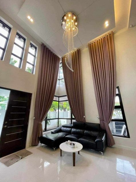 Spacious 4-br House With Jacuzzi Pool In Hacienda Royale, San Fernando