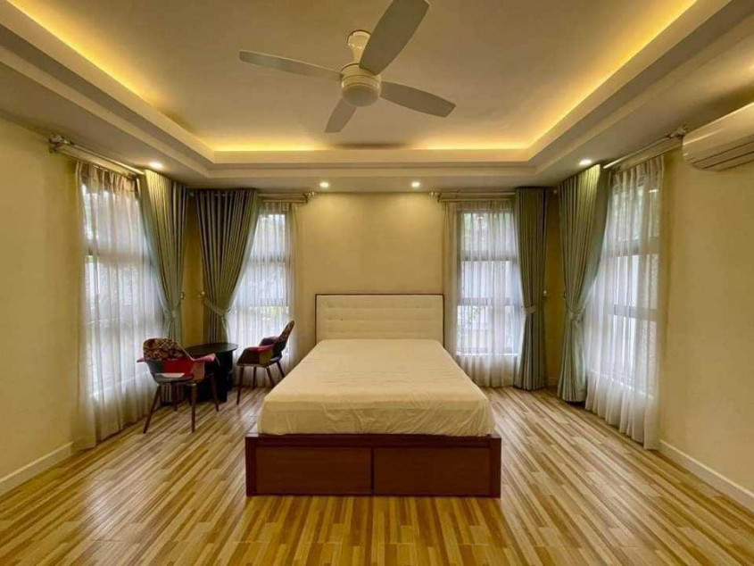 Spacious 4-br House With Jacuzzi Pool In Hacienda Royale, San Fernando