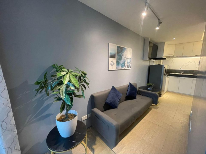 Fort Palm Springs Studio Next To Forbes Street