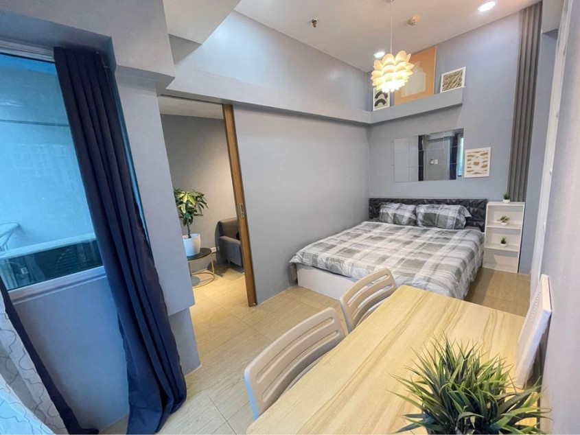 Fort Palm Springs Studio Next To Forbes Street