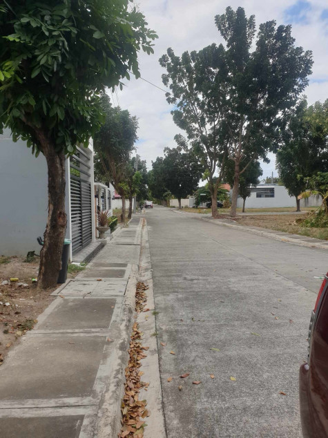 Lot For Sale In Clark Manor Subdivision Near Dau Exit And Clark!