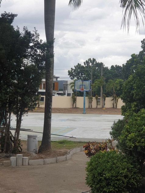 Lot For Sale In Clark Manor Subdivision Near Dau Exit And Clark!