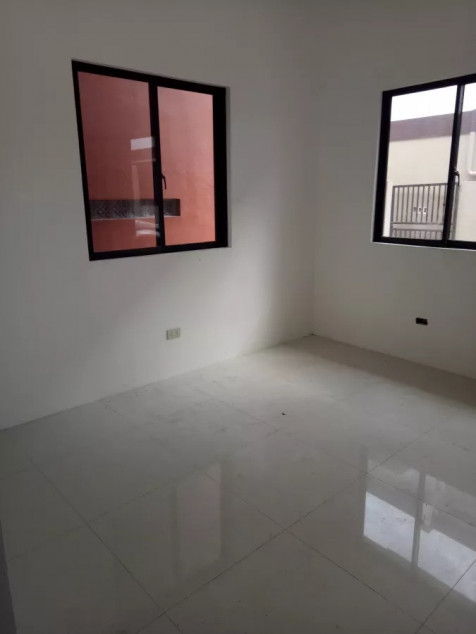 6.550M, Gabriel Estates, West Fairview Single Attached For Sale Near FEU Dahlia