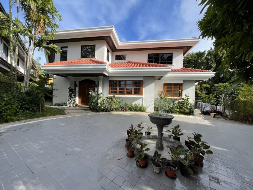 Mediterranean House and Lot for Sale in Ayala Alabang Village, Muntinlupa City