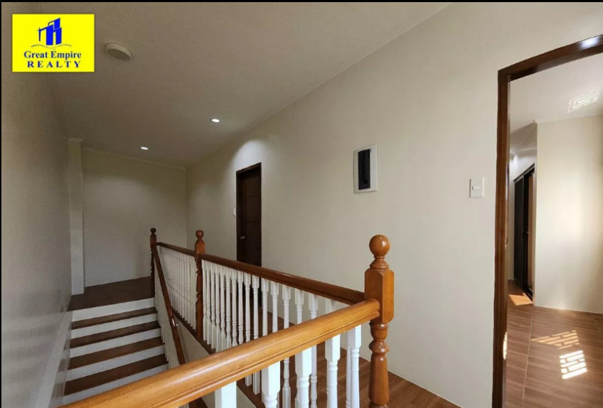 For Sale: Townhouse in Project 6, Near Visayas Avenue, Quezon City (Close to SM North Edsa)