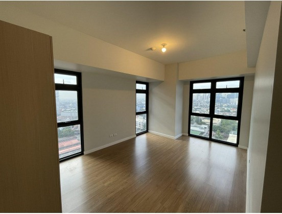 Best Deal!!! 2 Bedrooms Unit With Balcony For Sale In Travertine, Pasig City