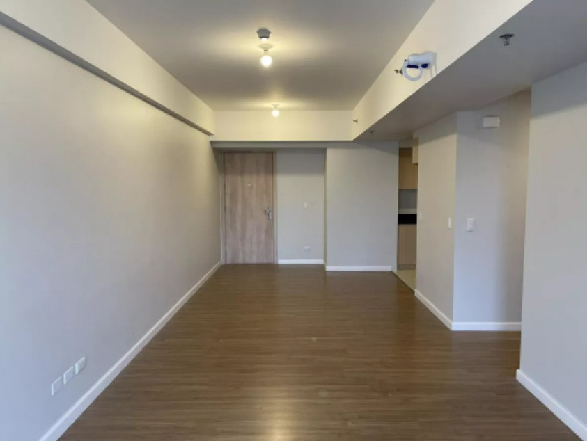 Best Deal!!! 2 Bedrooms Unit With Balcony For Sale In Travertine, Pasig City