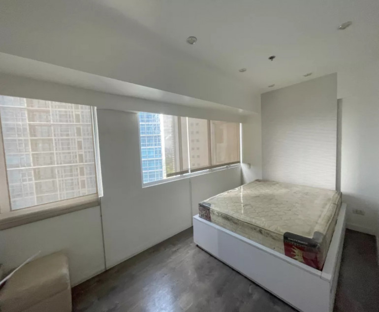 3 Bedrooms Bi-Level Unit for Sale in Fort Victoria, BGC, Taguig City