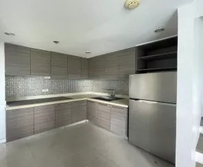 3 Bedrooms Bi-Level Unit for Sale in Fort Victoria, BGC, Taguig City