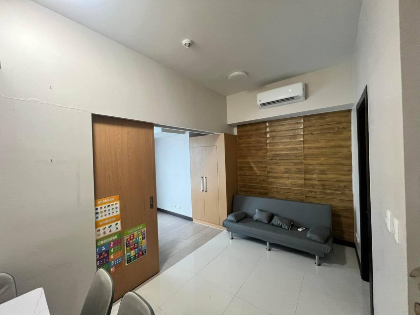 1 Bedroom With Parking For Sale In Uptown Parksuites, Bgc, Taguig City