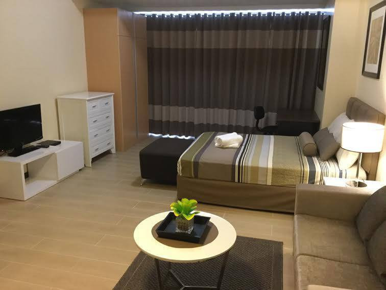 Studio Unit For Lease In Two Central Makati, Makati Cbd