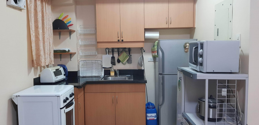 For Sale Rfo Furnished 2 Bedroom Condo W/ Balcony & Parking Slot Near Bgc