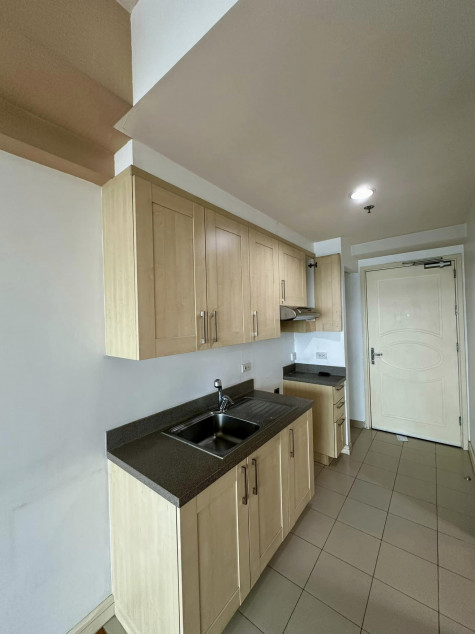 Condominium For Sale In One Rockwell East Tower - Makati