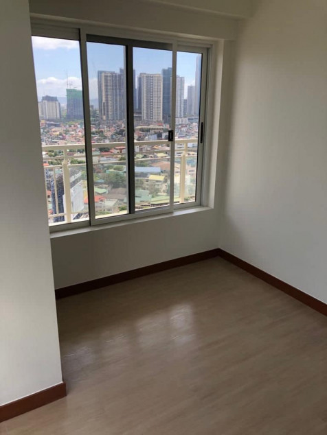 Clean Title RFO Furnished 3BR With Balcony For Sale At Brio Tower Makati