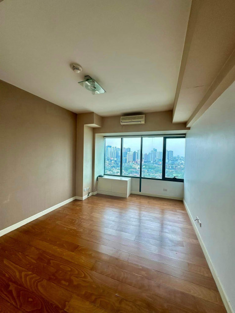 One Rockwell East Studio Unit For Sale!!