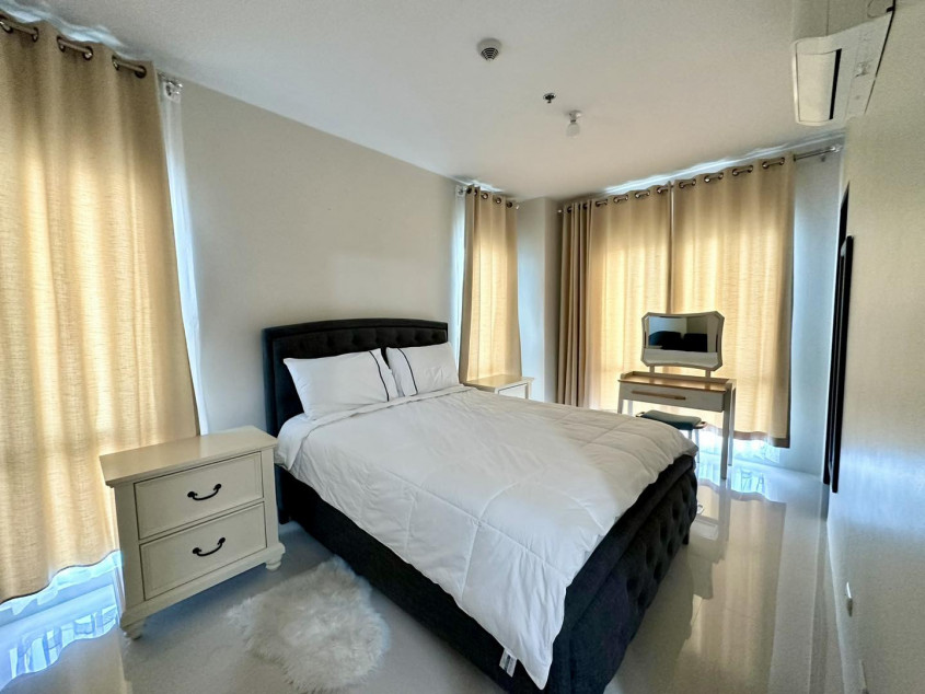 2BR Condo Unit For Sale - Solinea Tower 2, Cebu Business Park, Cebu City