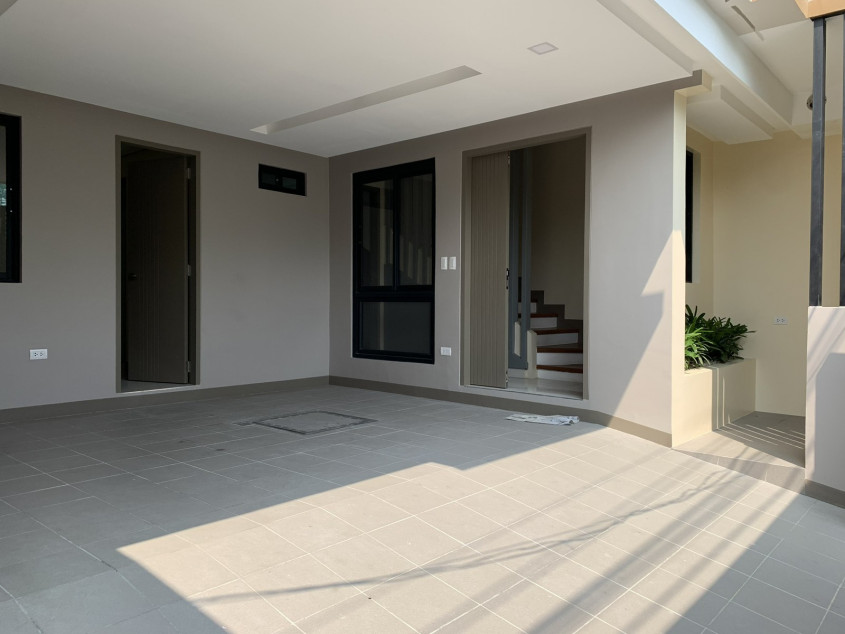 3 Storey Townhouse For Sale In Teachers Village, Quezon City