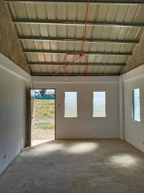 Country Homes Tangerine Row House/ Bare Type Model In Malainen Naic Cavite