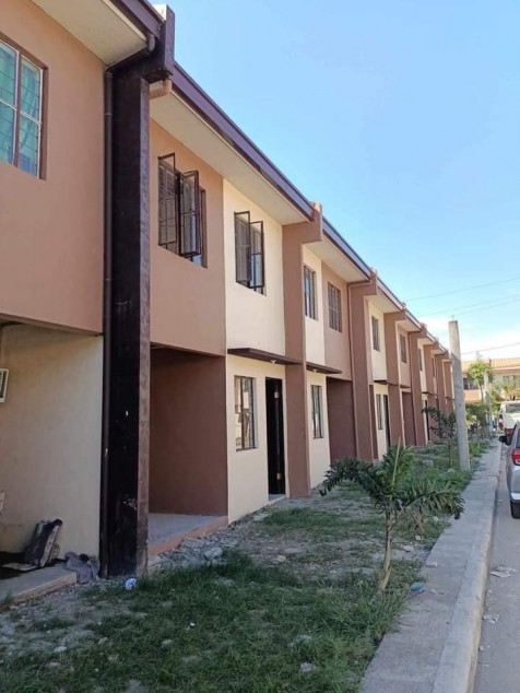 Savanna Ville 2 Storey Townhouse In Malagasang 1-c Imus Cavite