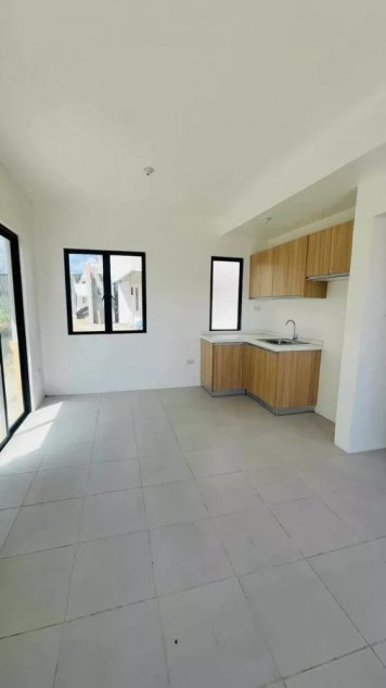 Estanzia Enclave Duplex / Townhouse, Complete Turn-Over, Halayhay Tanza Cavite