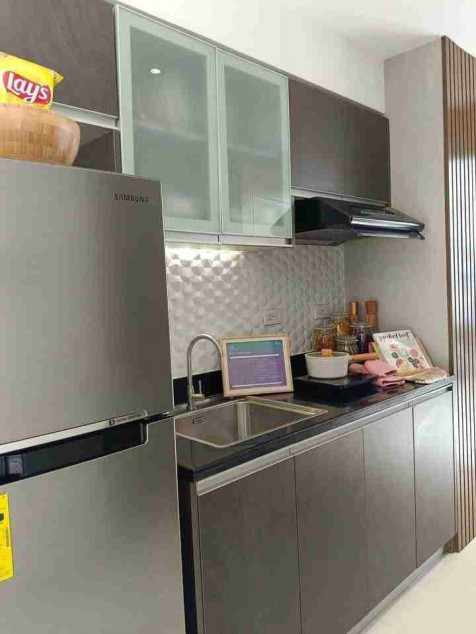 1BR with Balcony 26K Monthly in SYNC Residences