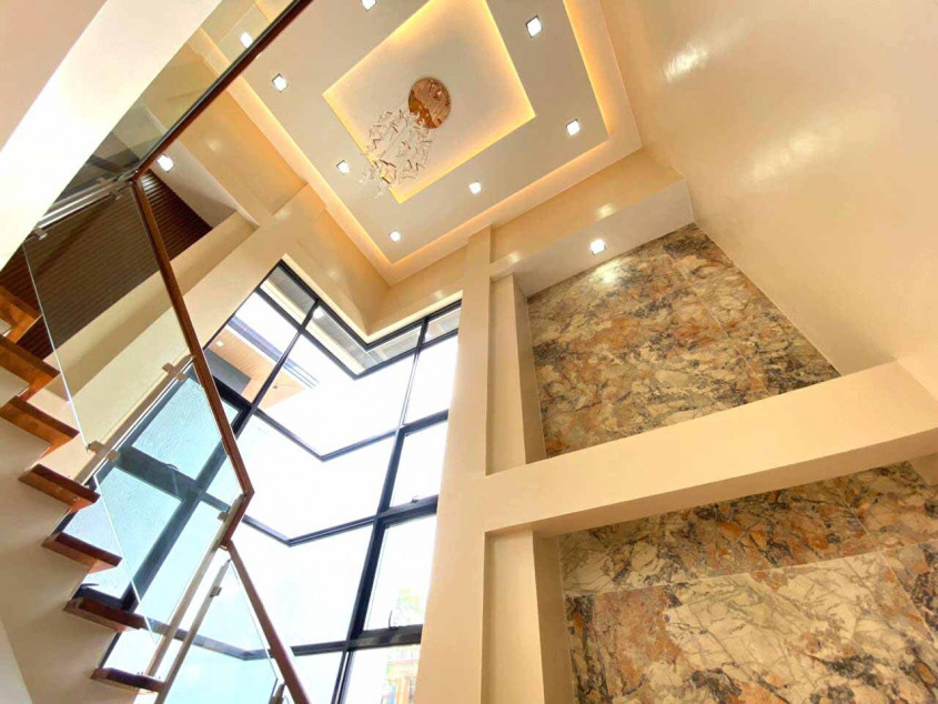 House And Lot For Sale In Geneva Gardens Nr Neopolitan Commonwealth Quezon City