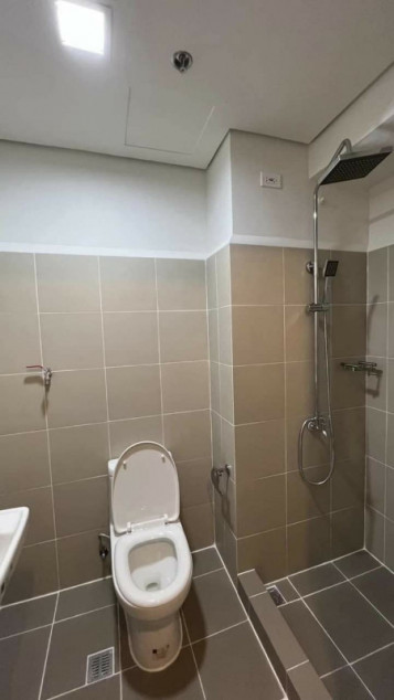 Coast Residences Family Suite B Unit With Balcony For Sale / Rent To Own