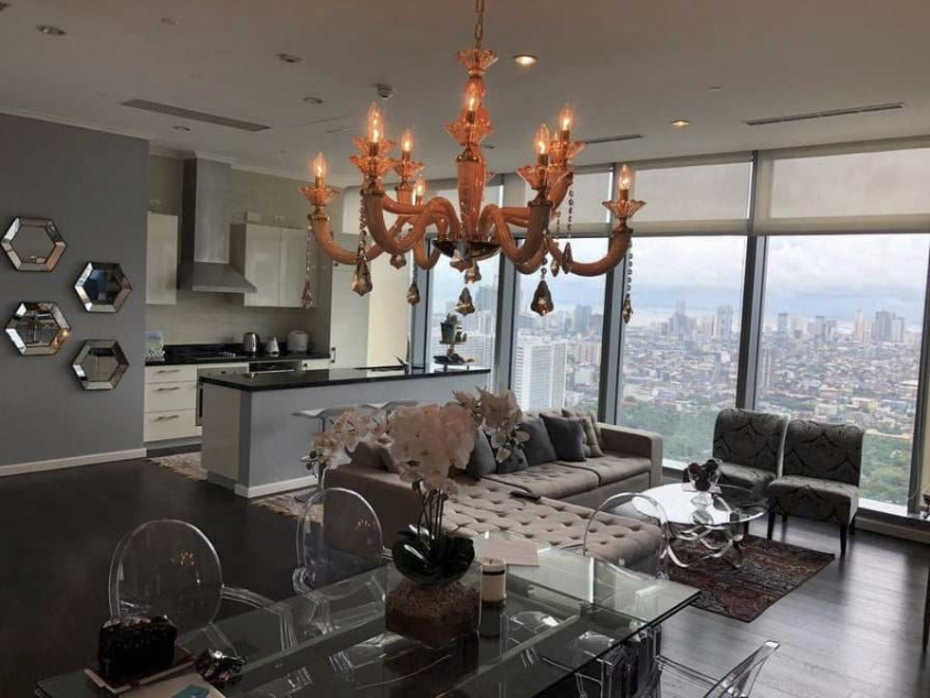 For Sale, Fully Furnished 1BR With Parking @ Trump Tower, Makati