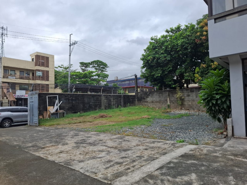 Prime 710 SQM Commercial Lot For Lease In Sikatuna Village, Quezon City