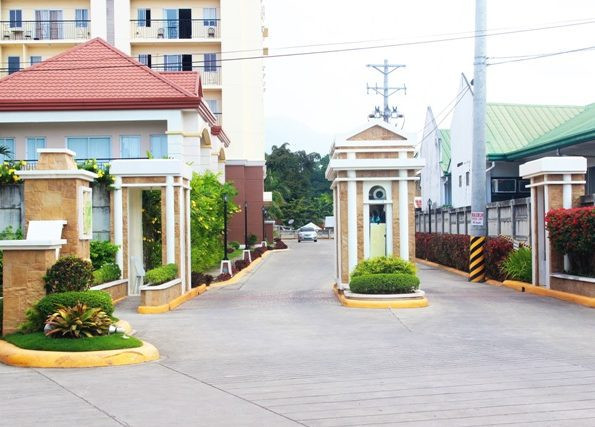 Code 238 - Condo For Sale In Woodcrest Don Quijada St., Guadalupe, Cebu City