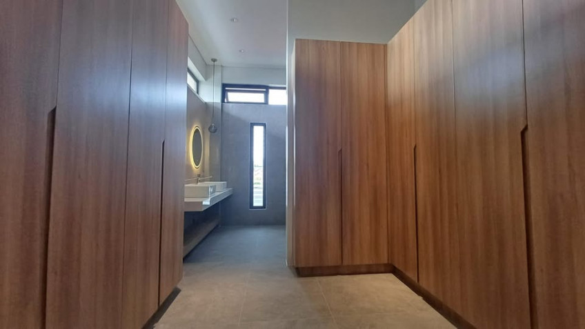 407 sqm 4-BR Modern U-Shaped House with Courtyard in Las Piñas City