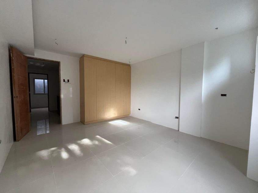 151 sqm 4-Bedroom Townhouse in La Colina Homes, Marikina City
